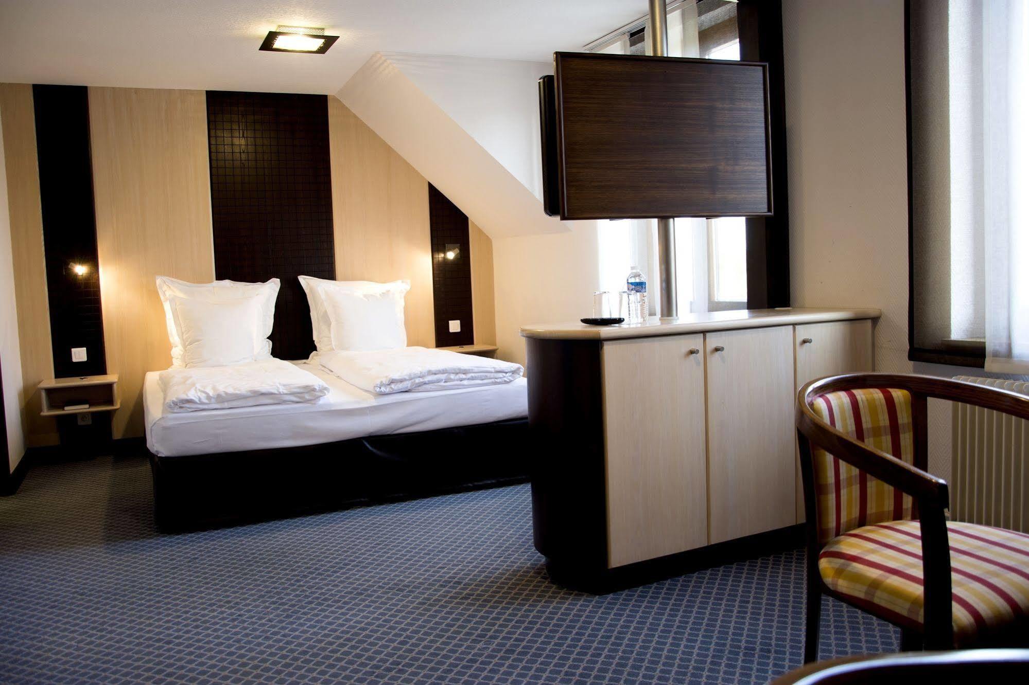 Hotel Spa Et Restaurant Au Chasseur Birkenwald ภายนอก รูปภาพ