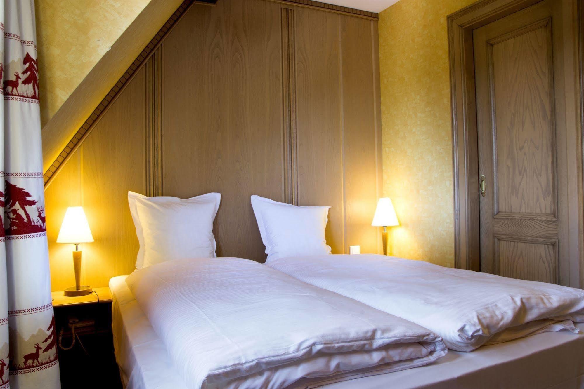 Hotel Spa Et Restaurant Au Chasseur Birkenwald ภายนอก รูปภาพ