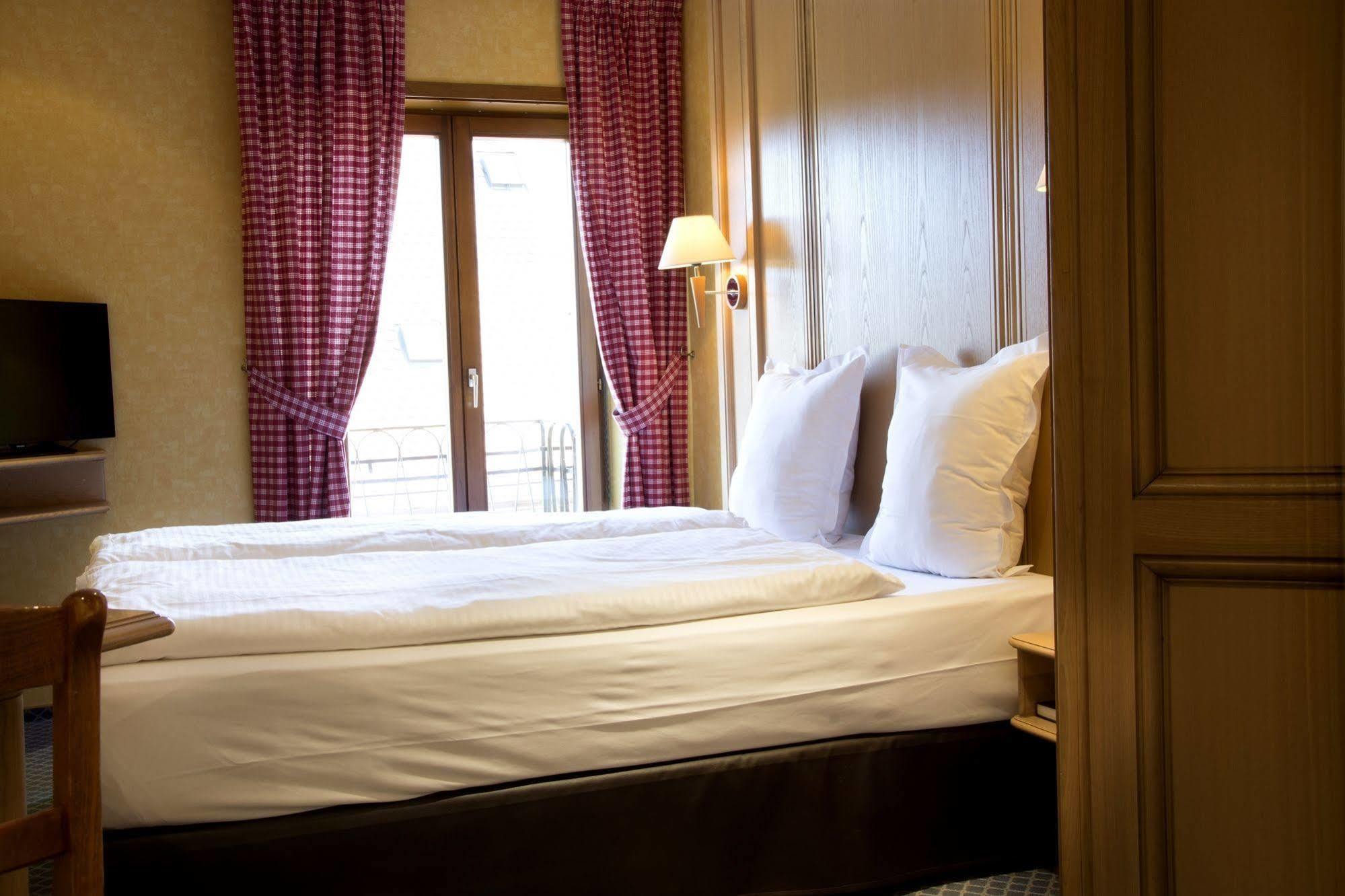 Hotel Spa Et Restaurant Au Chasseur Birkenwald ภายนอก รูปภาพ